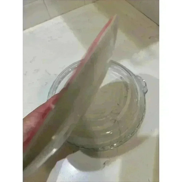 Givenchy "Les Fleurs de Parfums Givenchy", Red Plate Calla Lilly 8" - Picture 6 of 10